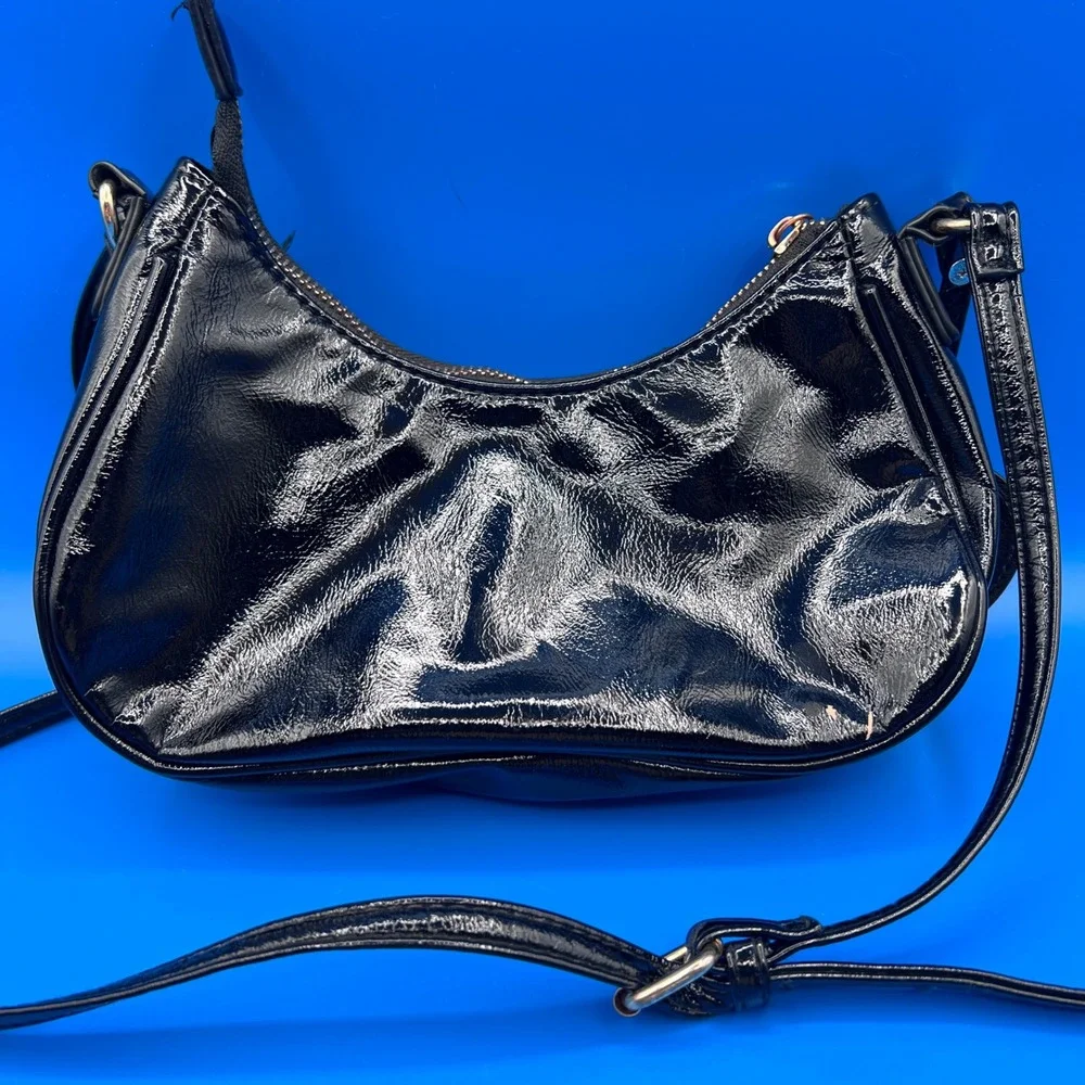 Black Patent Ruched Crescent Forever 21 Bag Heart Mirror Charm Y2K Crossbody